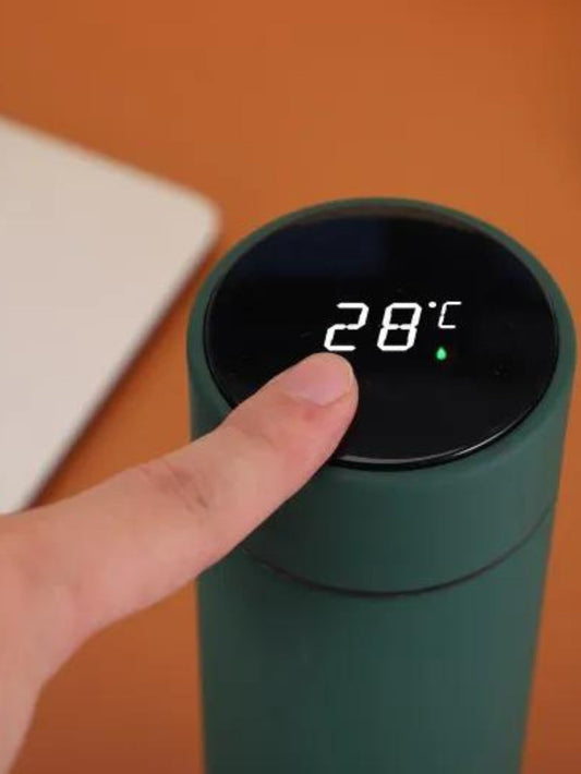 Smart cup with LED display /كوب ذكي مزود بشاشة LED